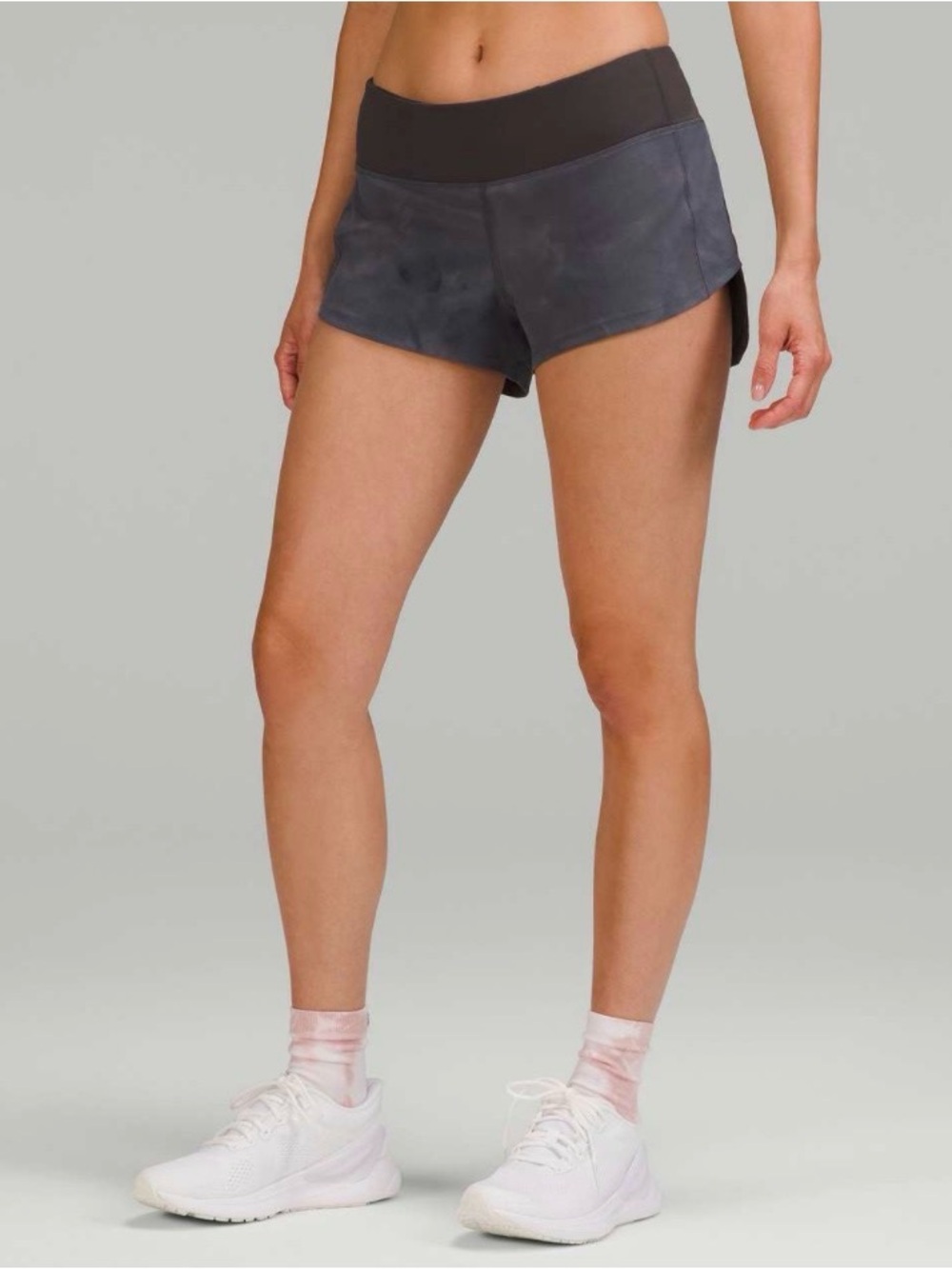 Lululemon Speed Up Low-Rise Lined Short 2.5" Diamond Dye Pitch Grey Graphite 4